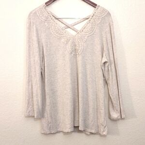 SLIGHTLY USED DANIEL RAINN LONG SLEEVE SHIRT SIZE L COLOR CREAM EMBODIMENT